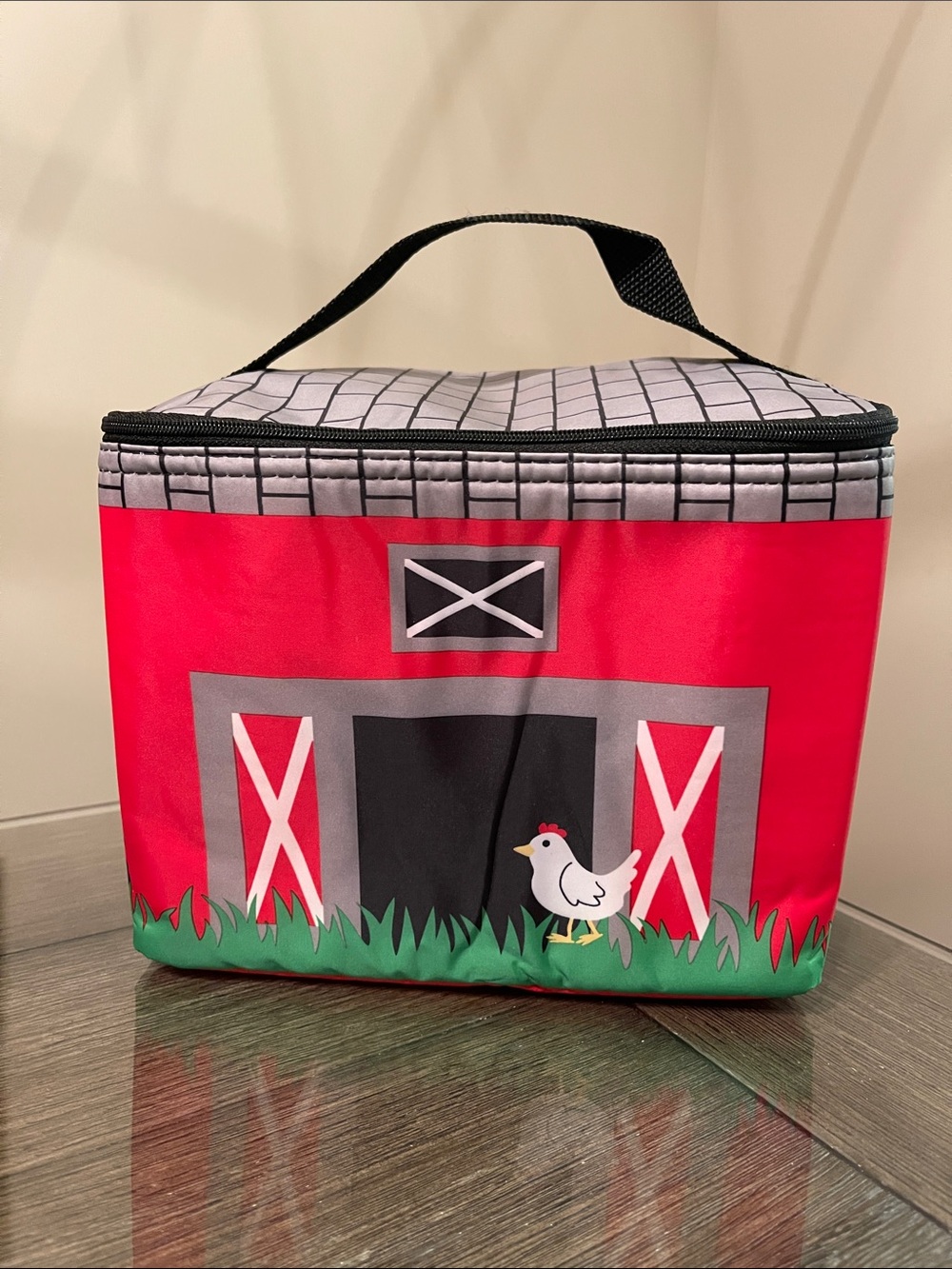 Thirty-One Off to Lunch - Barnyard Buddy Red Barn Lunch Bag Cooler Bag